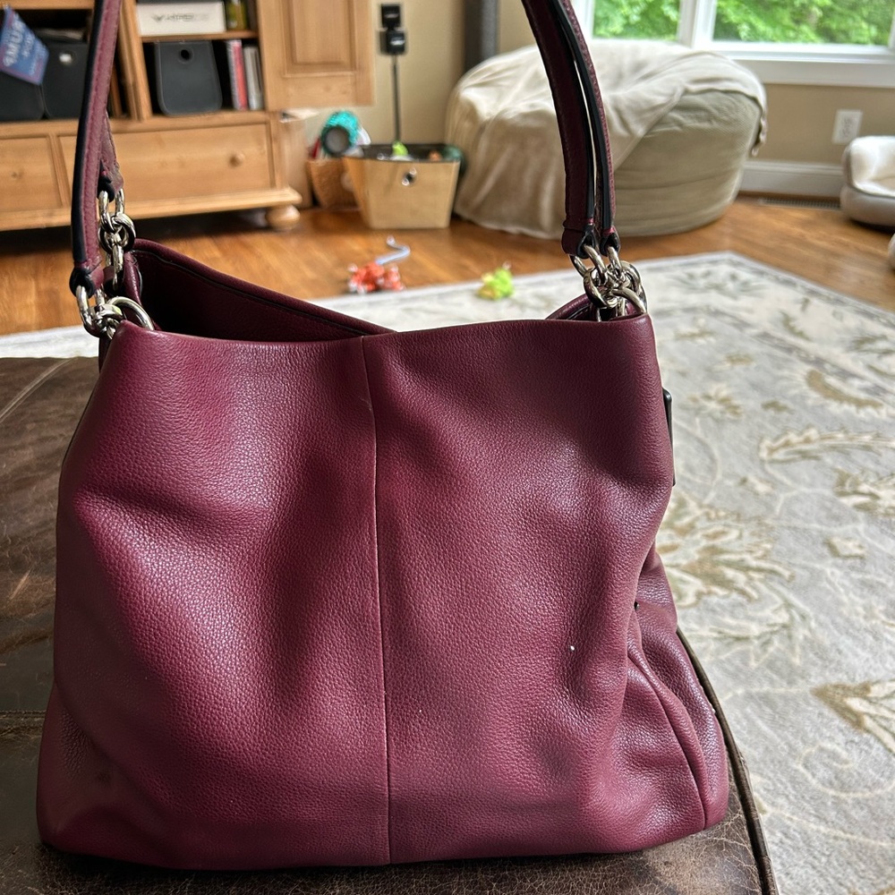 Elegant Brighton Burgundy Leather Shoulder Bag